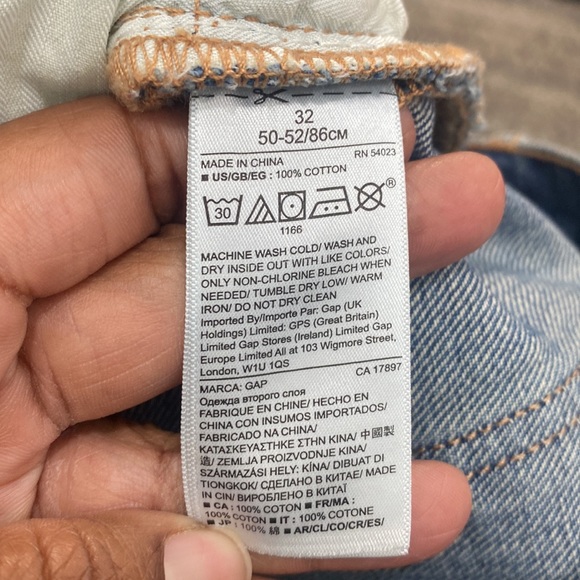 Gap distressed denim mini skirt, size 32 - Picture 9 of 12